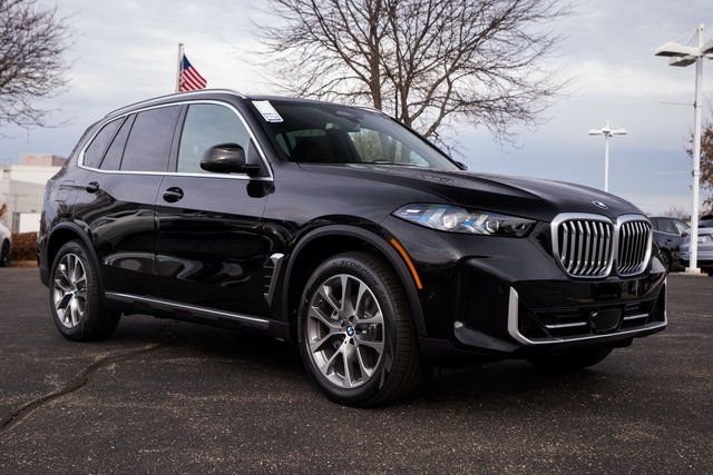 Certified Used 2026 Black Sapphire Metallic BMW xDrive40i image 8