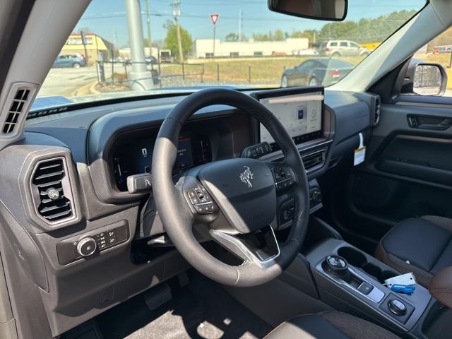 New 2026 Velocity Blue Metallic Ford Outer Banks image 29