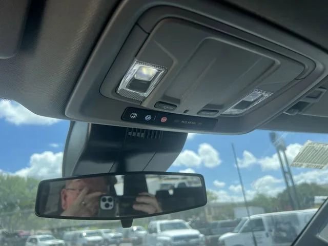 New 2025 Summit White Chevrolet Work Truck image 36