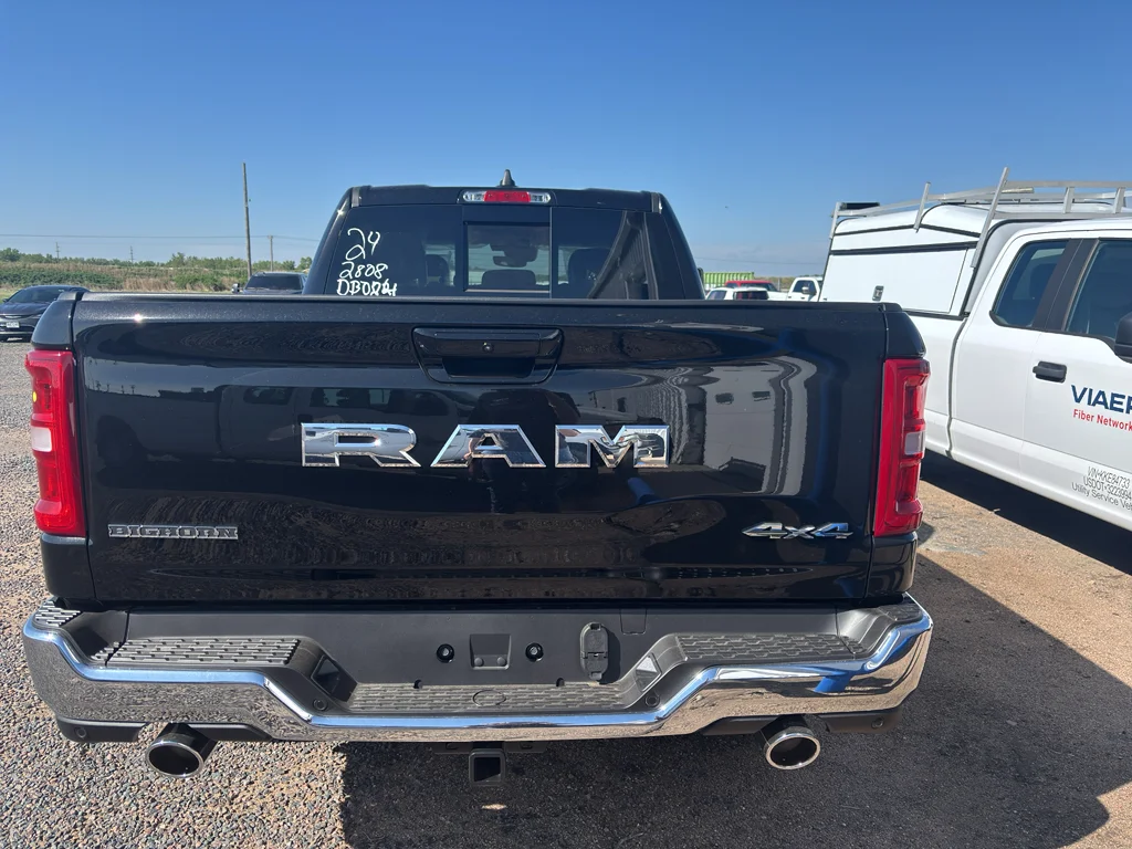 New 2026 Diamond Black Crystal Pearl-Coat Exterior Paint RAM Big Horn image 7