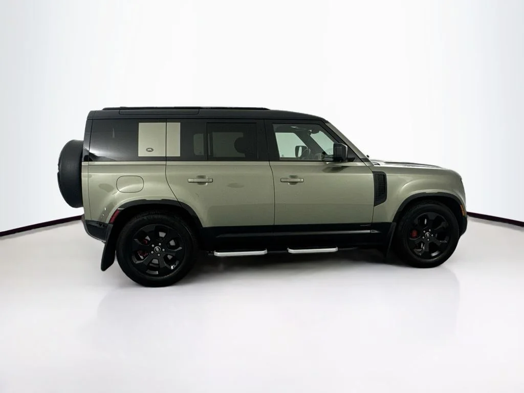 Used 2024 Green Land Rover X image 4