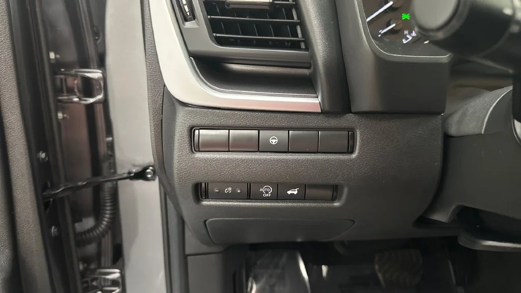 Used 2023 Gray Nissan SV image 29