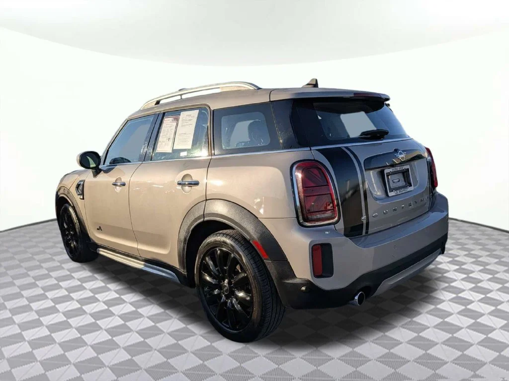 Certified Used 2024 Gray Metallic MINI Signature image 4