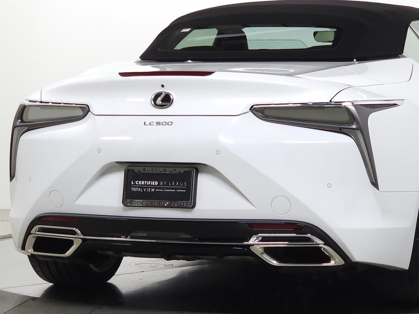 Certified Used 2023 White Lexus  image 9