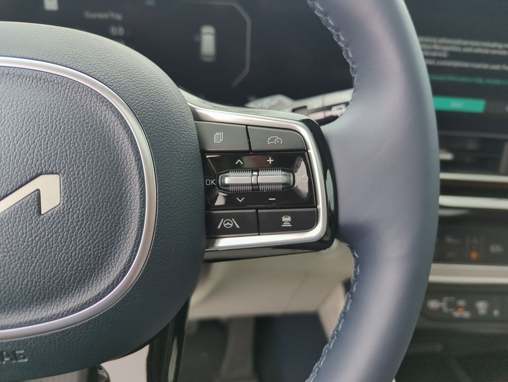 New 2026 Ceramic Silver Kia SX Prestige image 23
