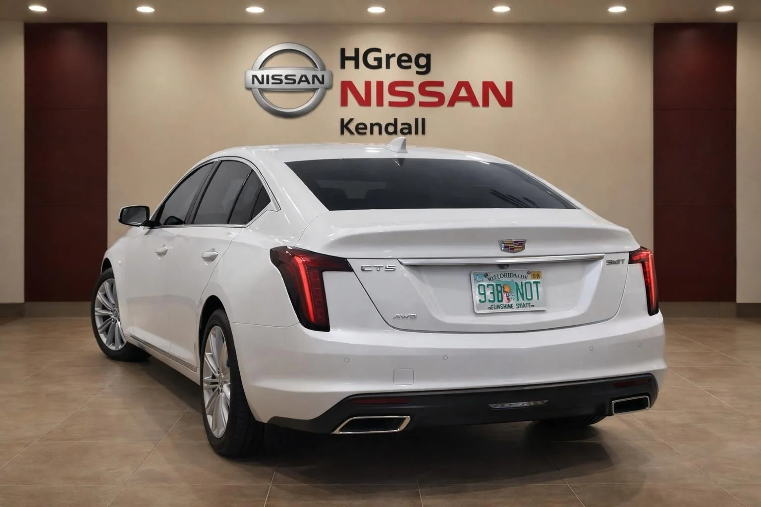 Used 2020 White Cadillac Premium Luxury image 4
