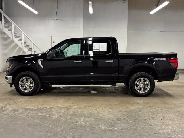 Used 2025 Black Ford XLT image 4