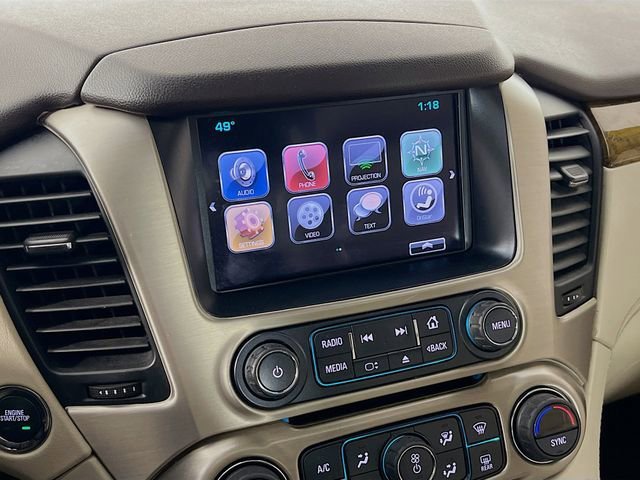 Used 2017 White Frost Tricoat GMC Denali image 17