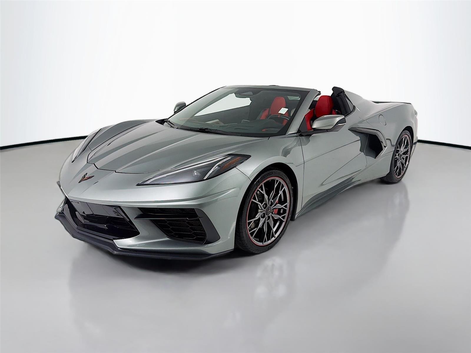 Used 2024 Hypersonic Gray Metallic Chevrolet 2LT image 7