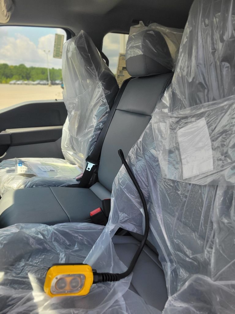 New 2026 Oxford White Ford F-450® XL image 16