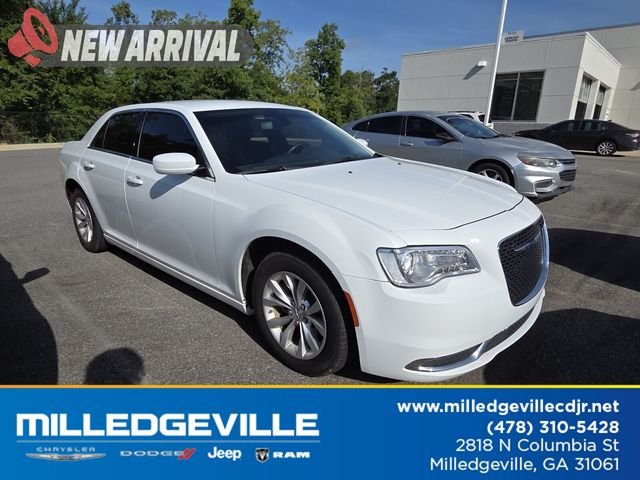 2023 Chrysler 300 Touring