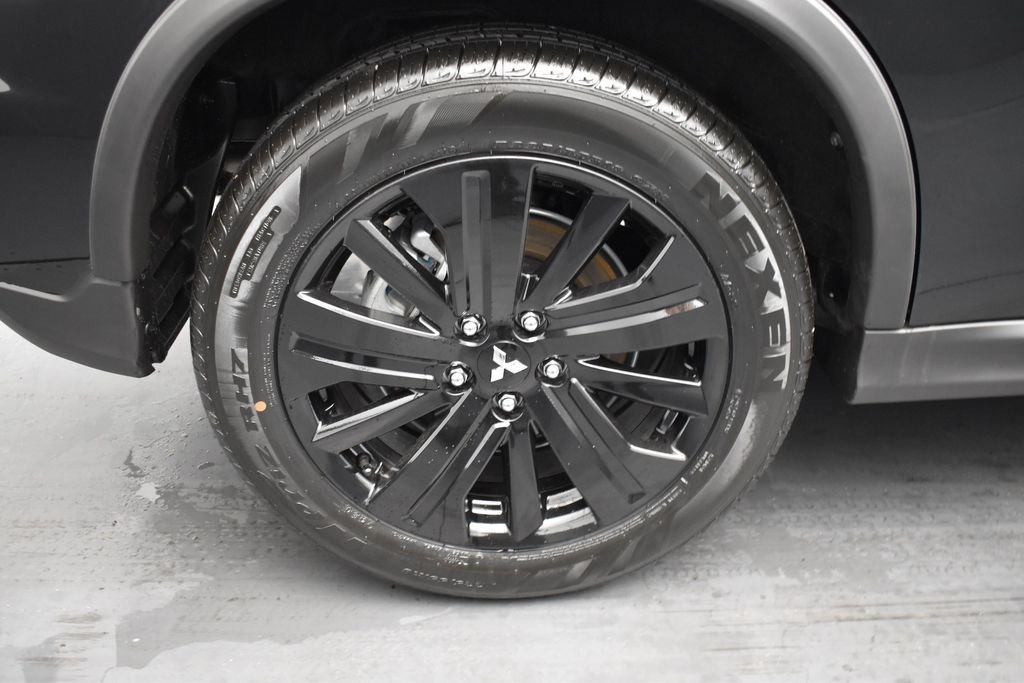 New 2026 Black Mitsubishi 2.0 LE image 15