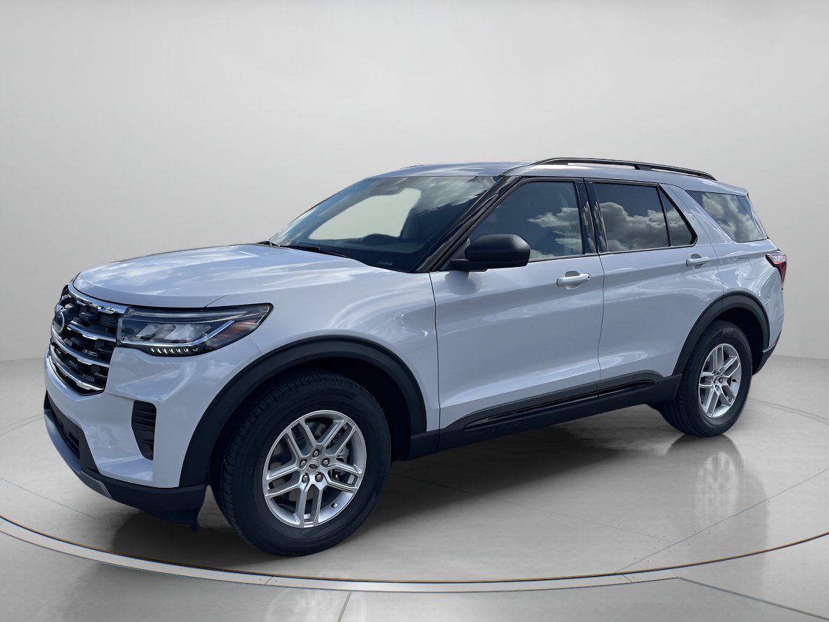 New 2026 Space White Metallic Ford Active image 1