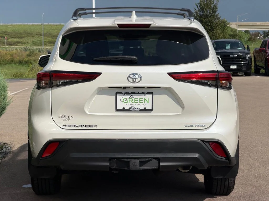 Used 2021 White Toyota XLE image 8
