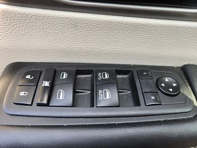 Used 2023 Black Chrysler Touring L image 36
