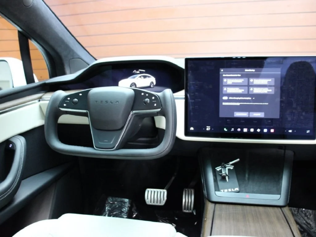 Used 2023 Pearl White Multi-Coat Tesla 7 Seater AWD image 13