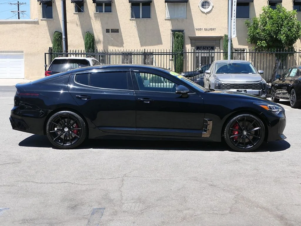 Used 2022 Black Kia GT1 image 2