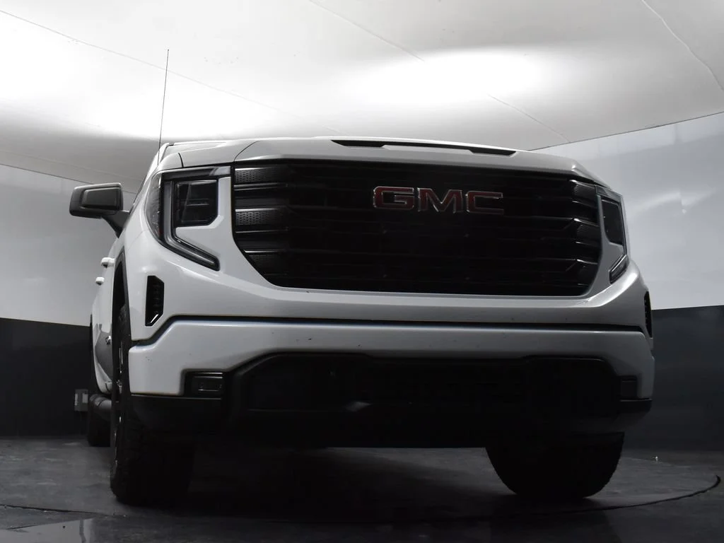 New 2026 Summit White GMC Elevation image 25