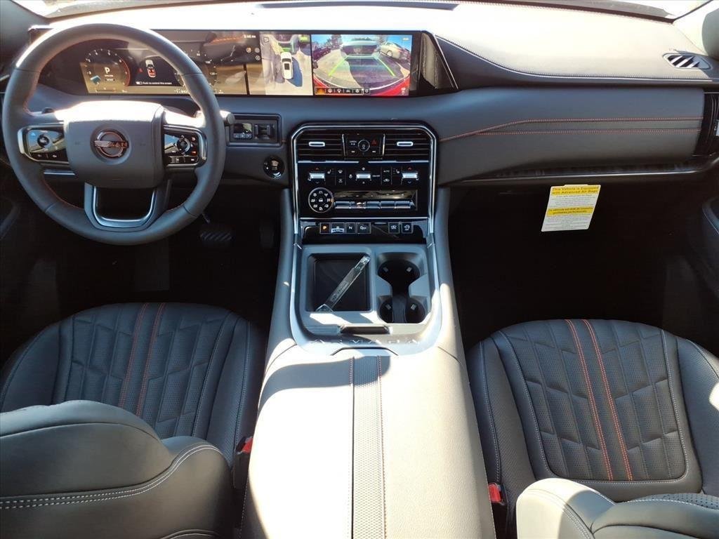 New 2026 Aspen White TriCoat / Super Black Two-tone Nissan PRO-4X® image 7