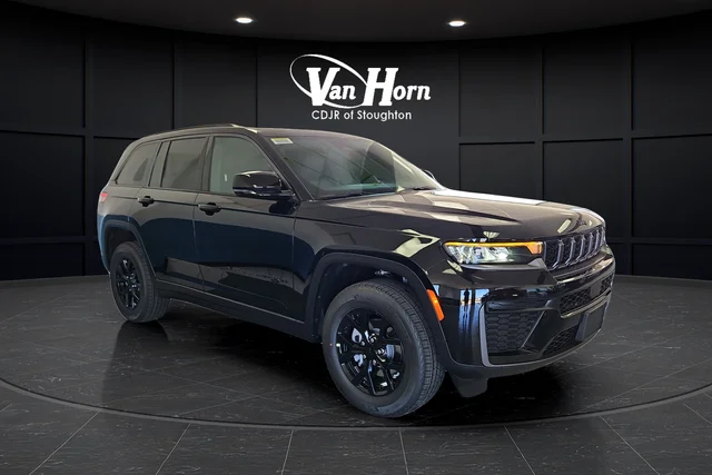 New 2026 Diamond Black Crystal Pearl-Coat Exterior Paint Jeep Altitude image 1