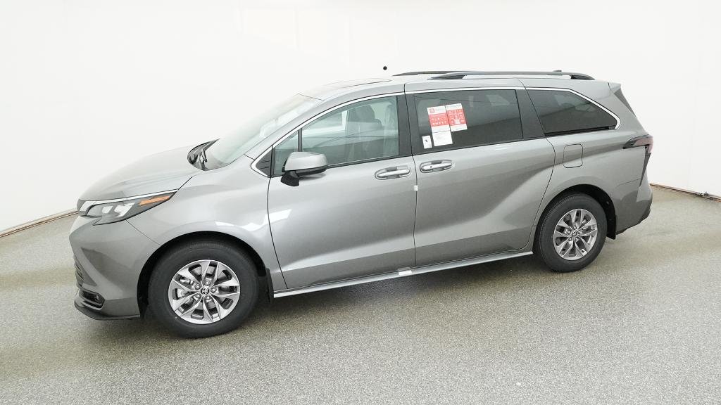New 2026 Heavy Metal Toyota XLE image 5