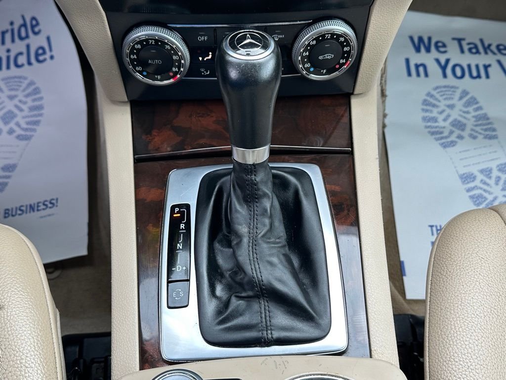 Used 2011 Green Mercedes-Benz GLK 350 image 39