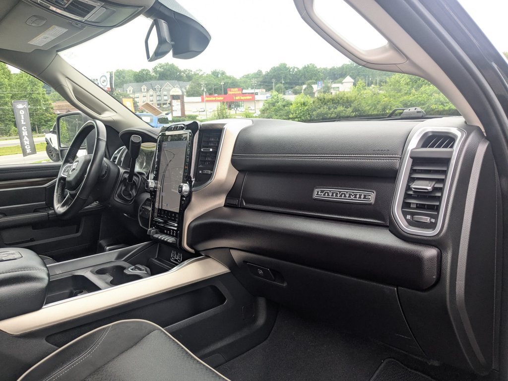 Used 2023 Diamond Black Crystal Pearlcoat Ram Laramie image 27
