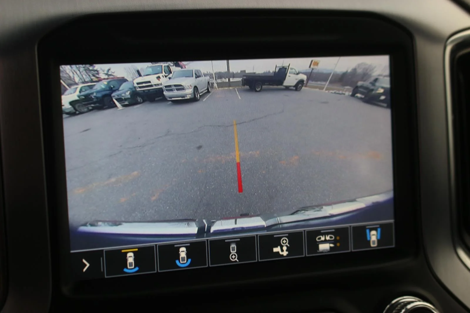 Used 2019 DARK SKY METALLIC GMC SLT image 23