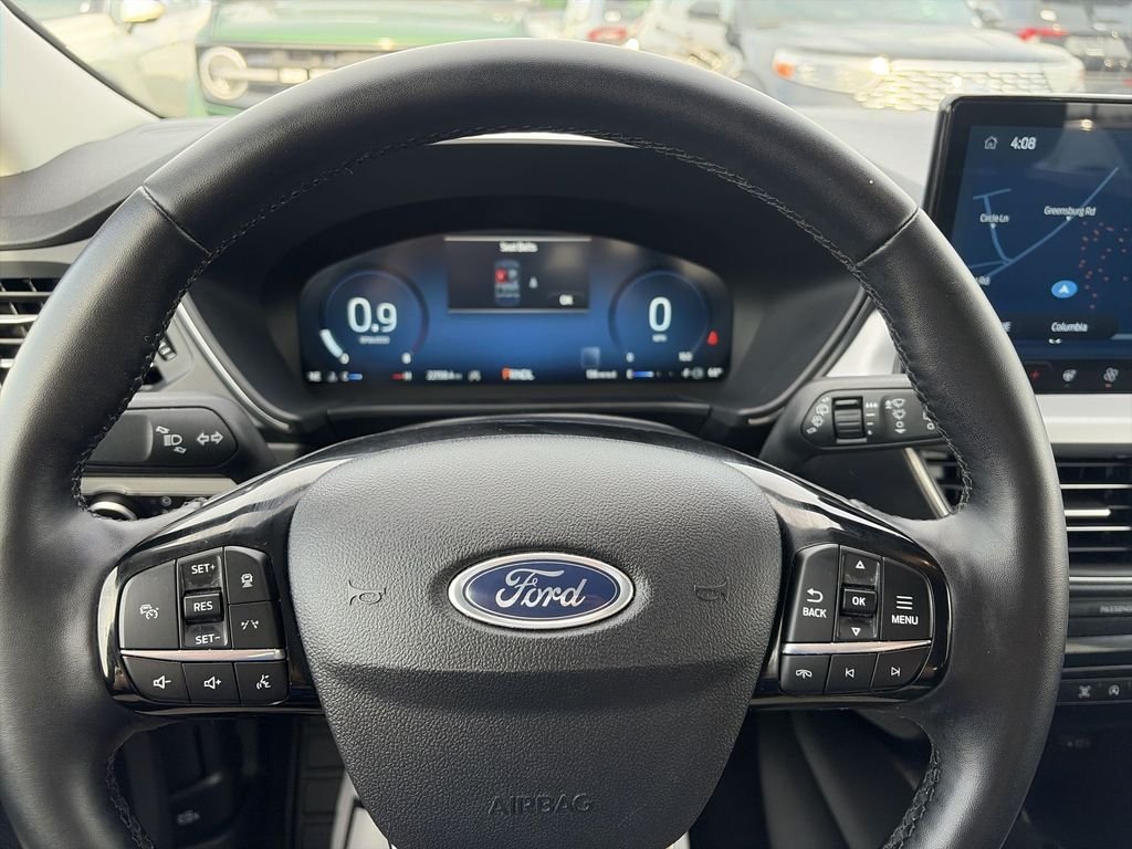 Used 2025  Ford Platinum image 14