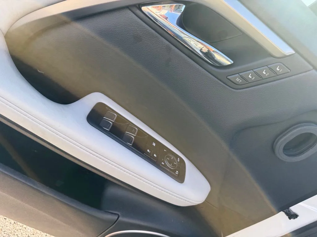 Used 2019 White Lexus 350 image 6