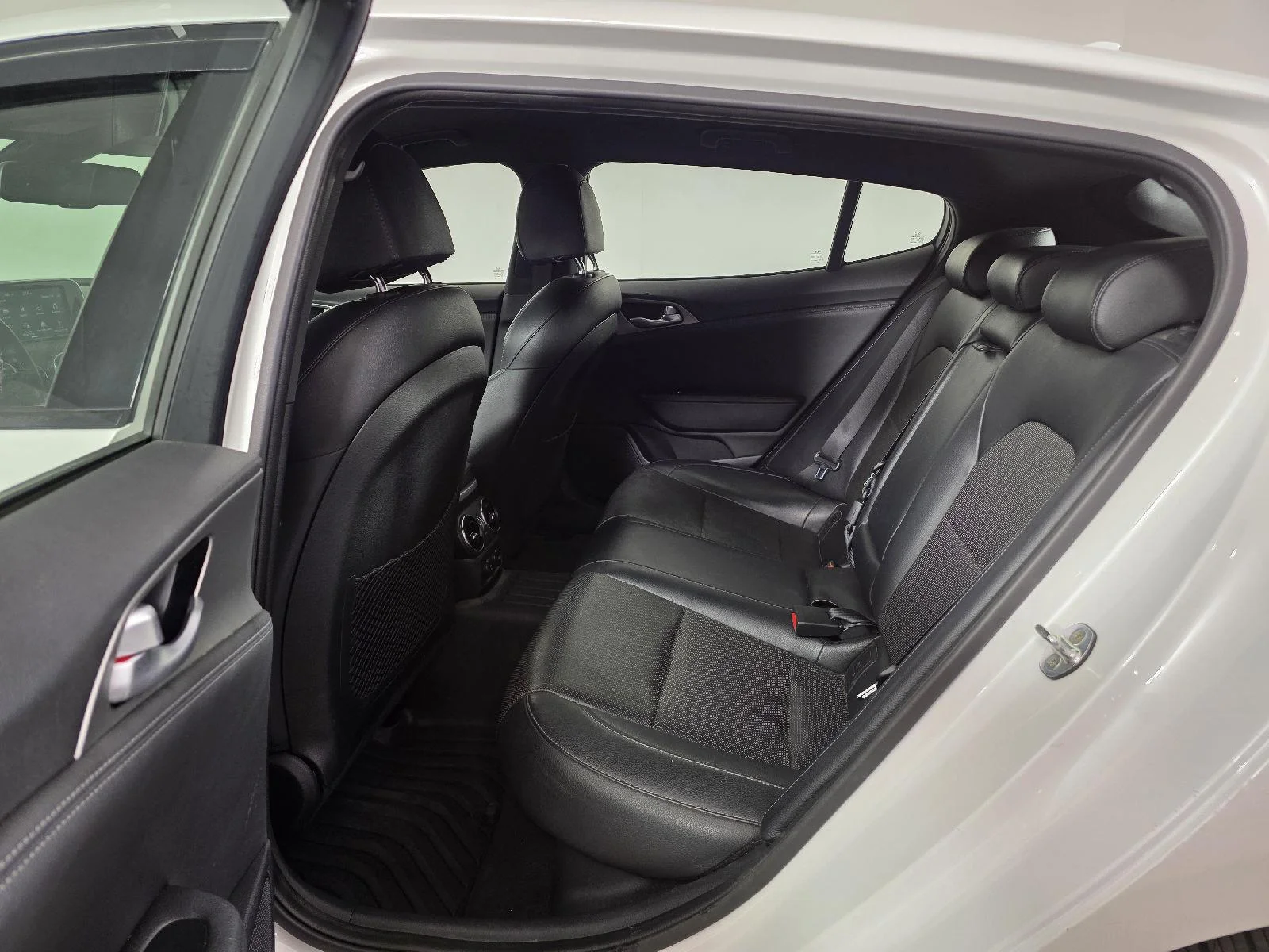 Used 2019 Snow White Pearl Kia GT image 15
