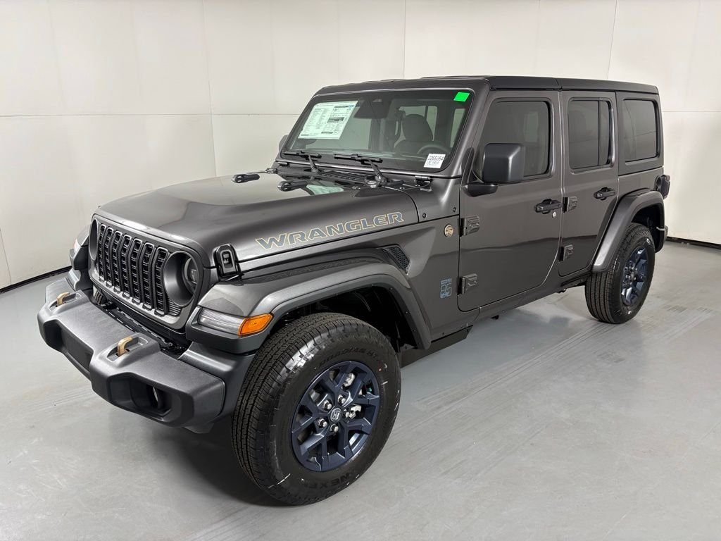 New 2026 Granite Crystal Metallic Clearcoat Jeep 85th Anniversary Edition image 4