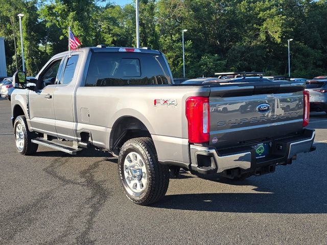 2024 Ford F-350 Super Duty XLT - Photo 13