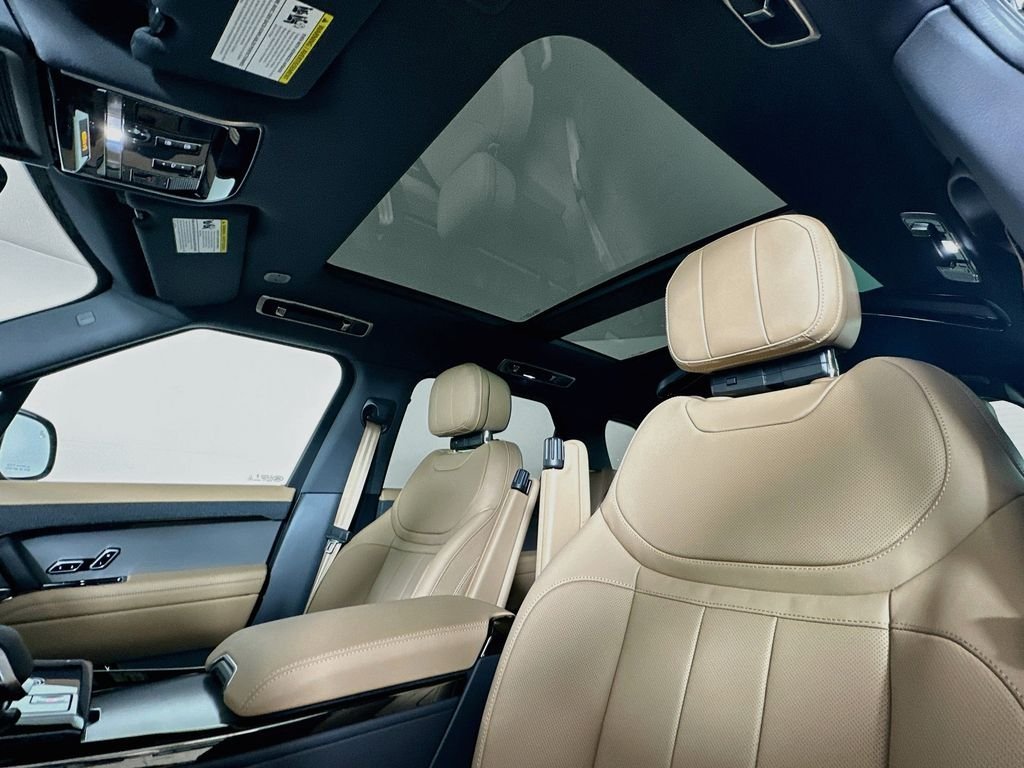 New 2027 Santorini Black LAND ROVER  image 16