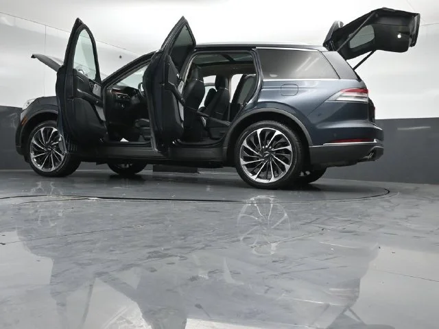 Certified Used 2021 Flight Blue Lincoln Reserve image 58