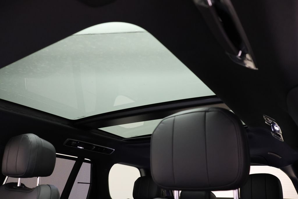 2026 Land Rover Range Rover SE - Photo 13