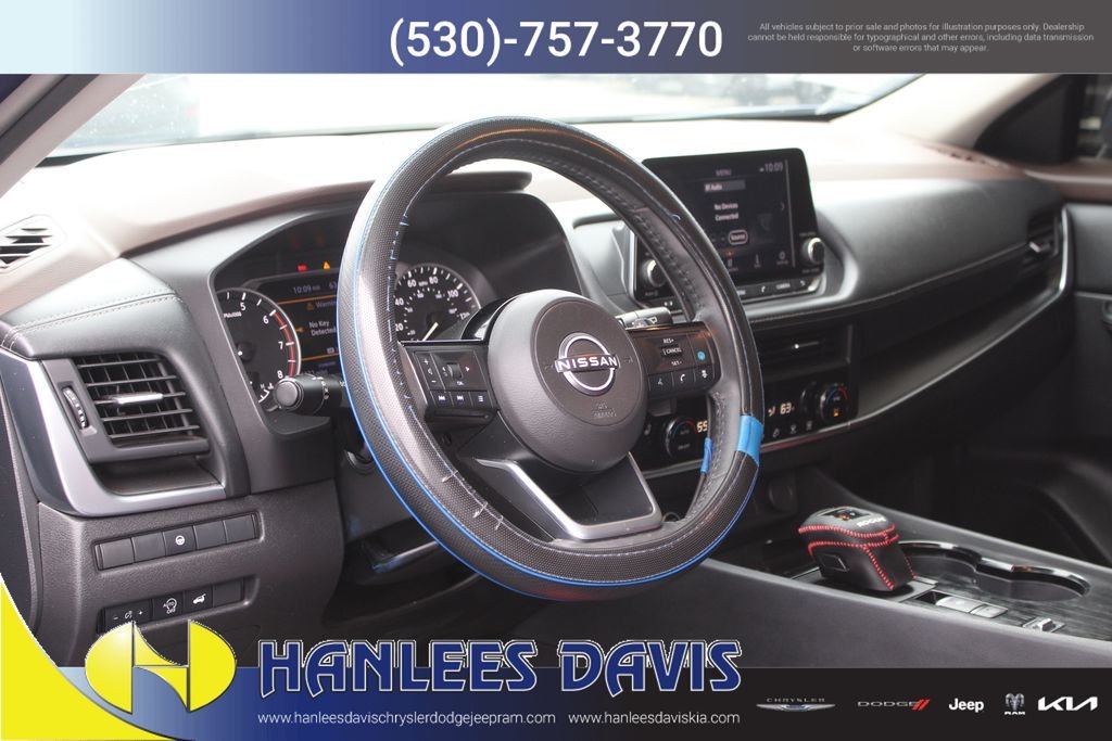 Used 2023 Blue Nissan SV image 12