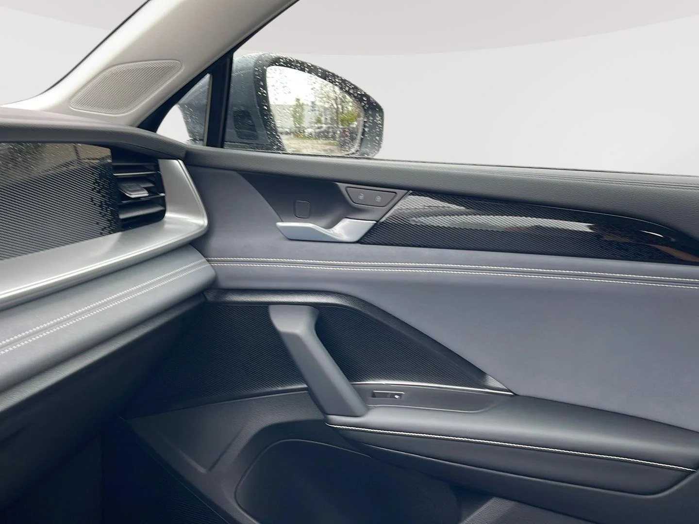 New 2026 Platinum Gray Metallic Volkswagen SE image 29
