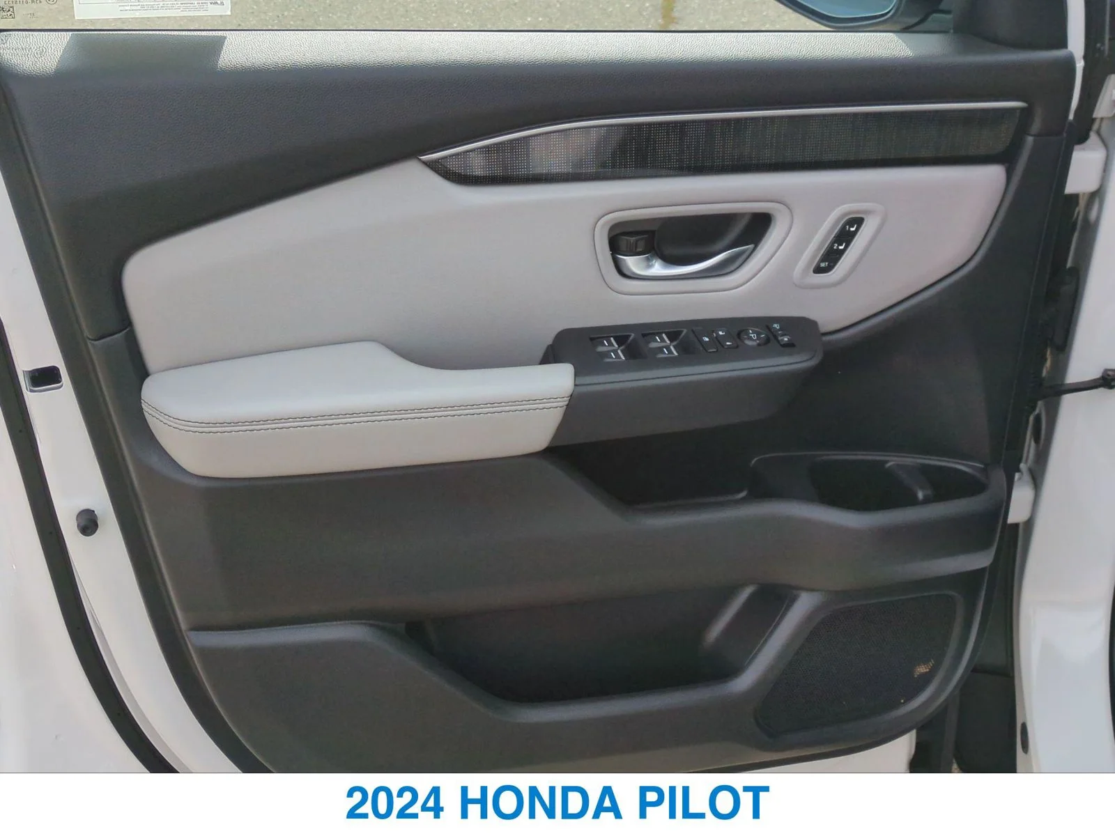 Used 2024 White Honda Elite image 12