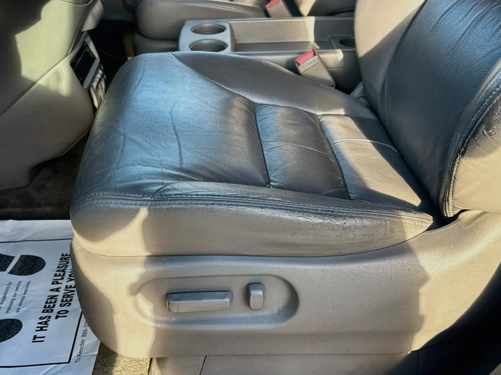 Used 2010 Silver Honda EX-L image 21