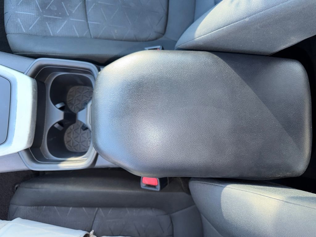 2021 Toyota RAV4 XLE - Photo 29