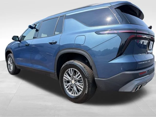 Used 2026 Lakeshore Blue Metallic Chevrolet LT image 3