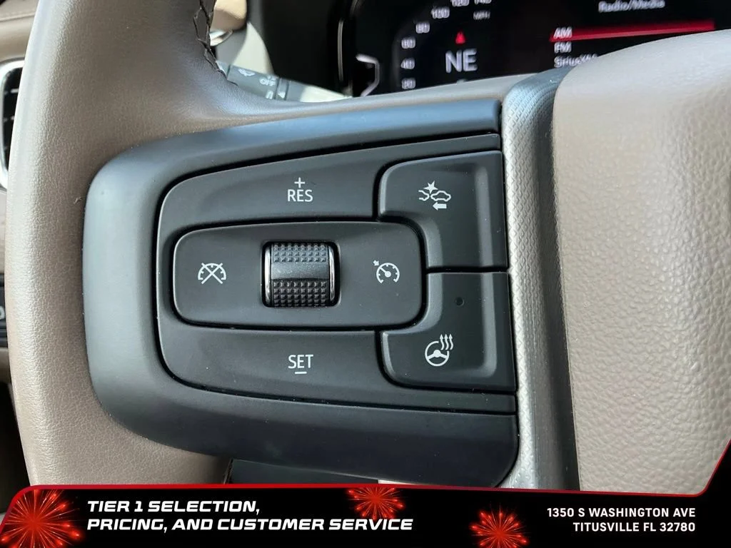 Used 2024 White Frost Tricoat GMC Denali image 30