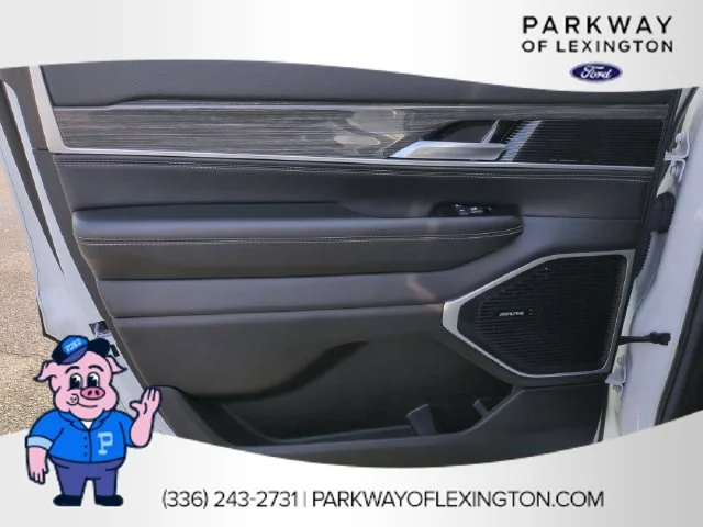 Used 2022 White Jeep Series II image 29
