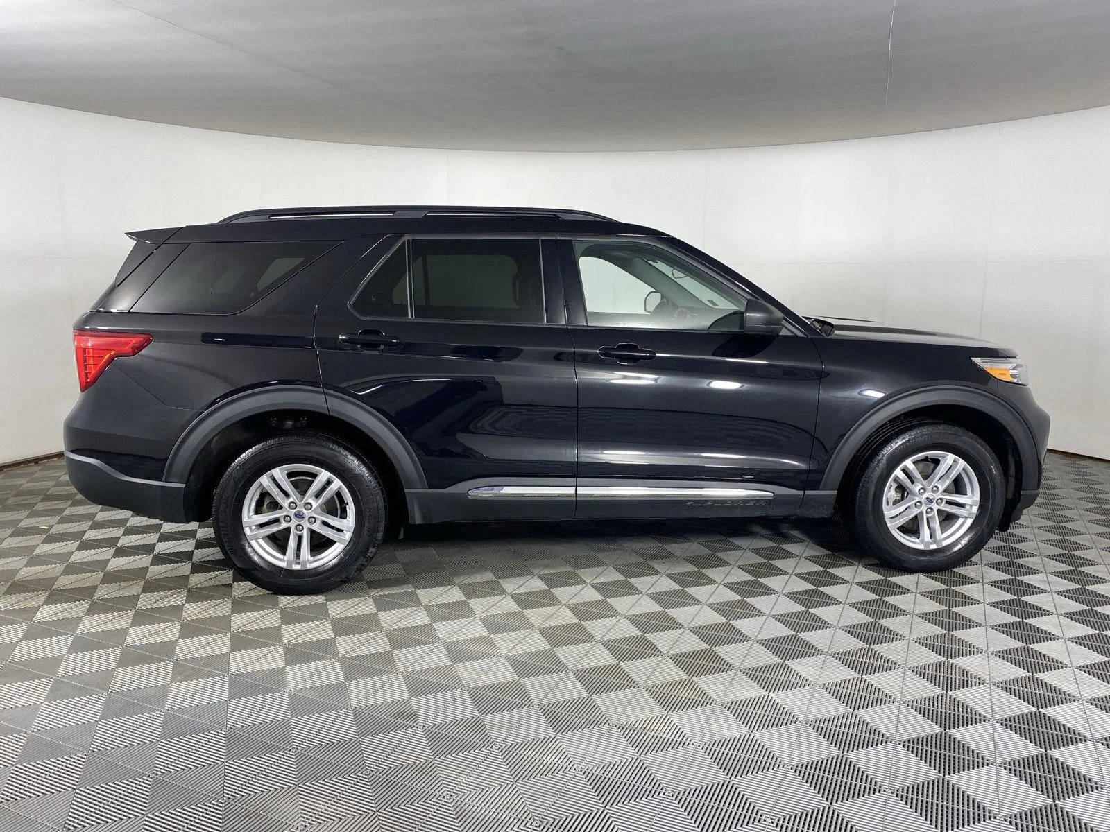 Used 2024 Agate Black Ford XLT image 11