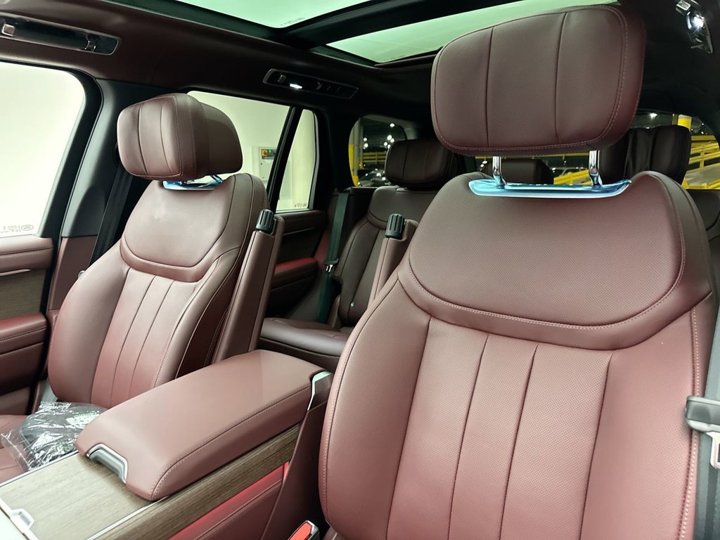 New 2026 Santorini Black Land Rover Autobiography image 10