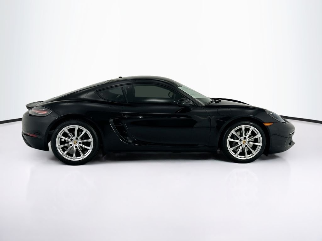 Used 2017 Black Porsche  image 4