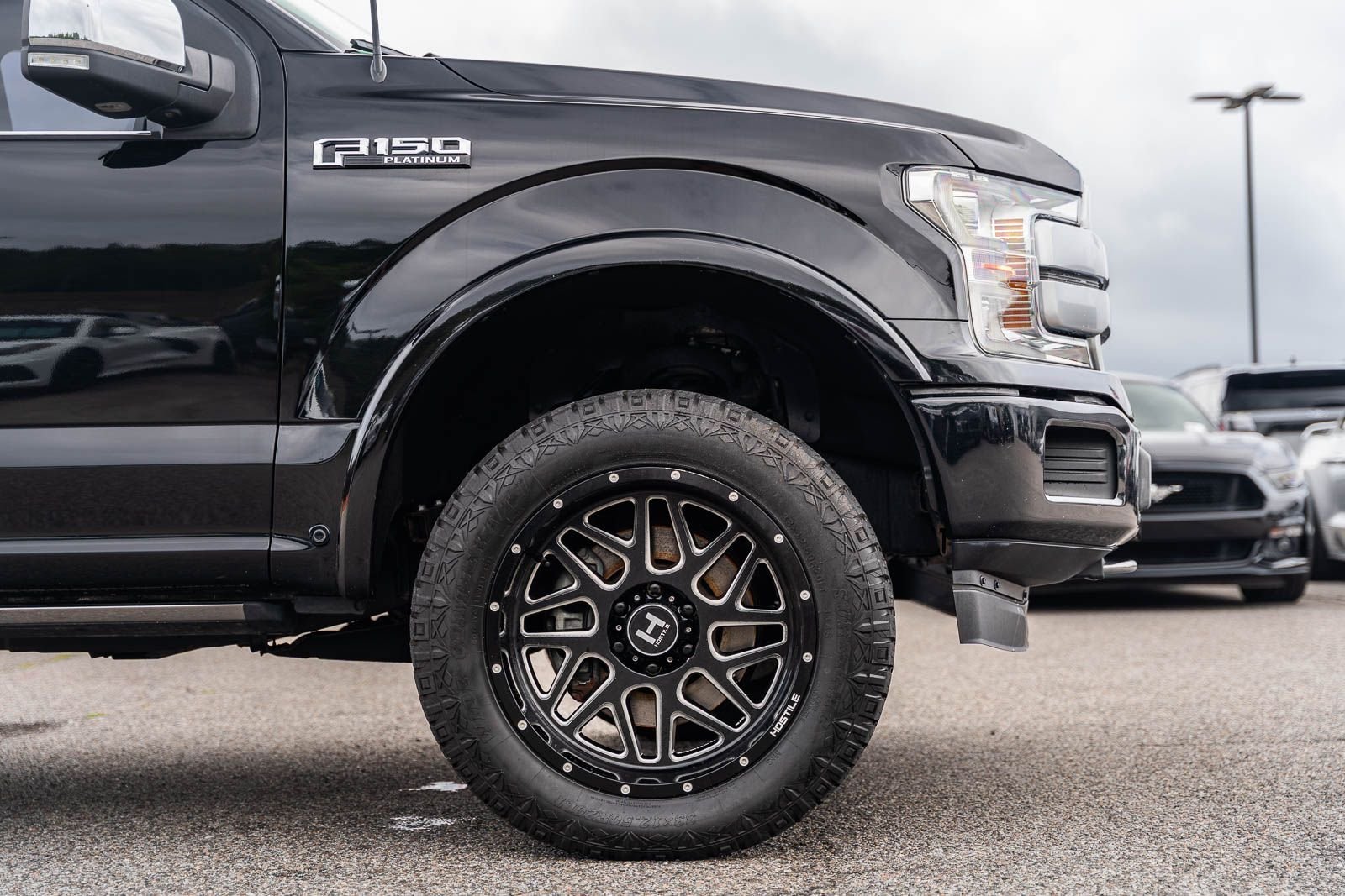 Used 2018 Black Ford Platinum image 8