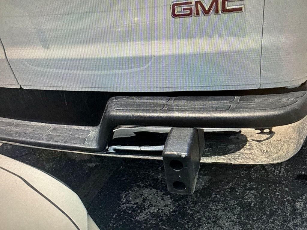 Used 2025 White GMC Work Van image 11