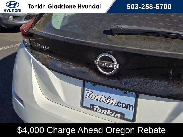 2025 Nissan Leaf S - Photo 14